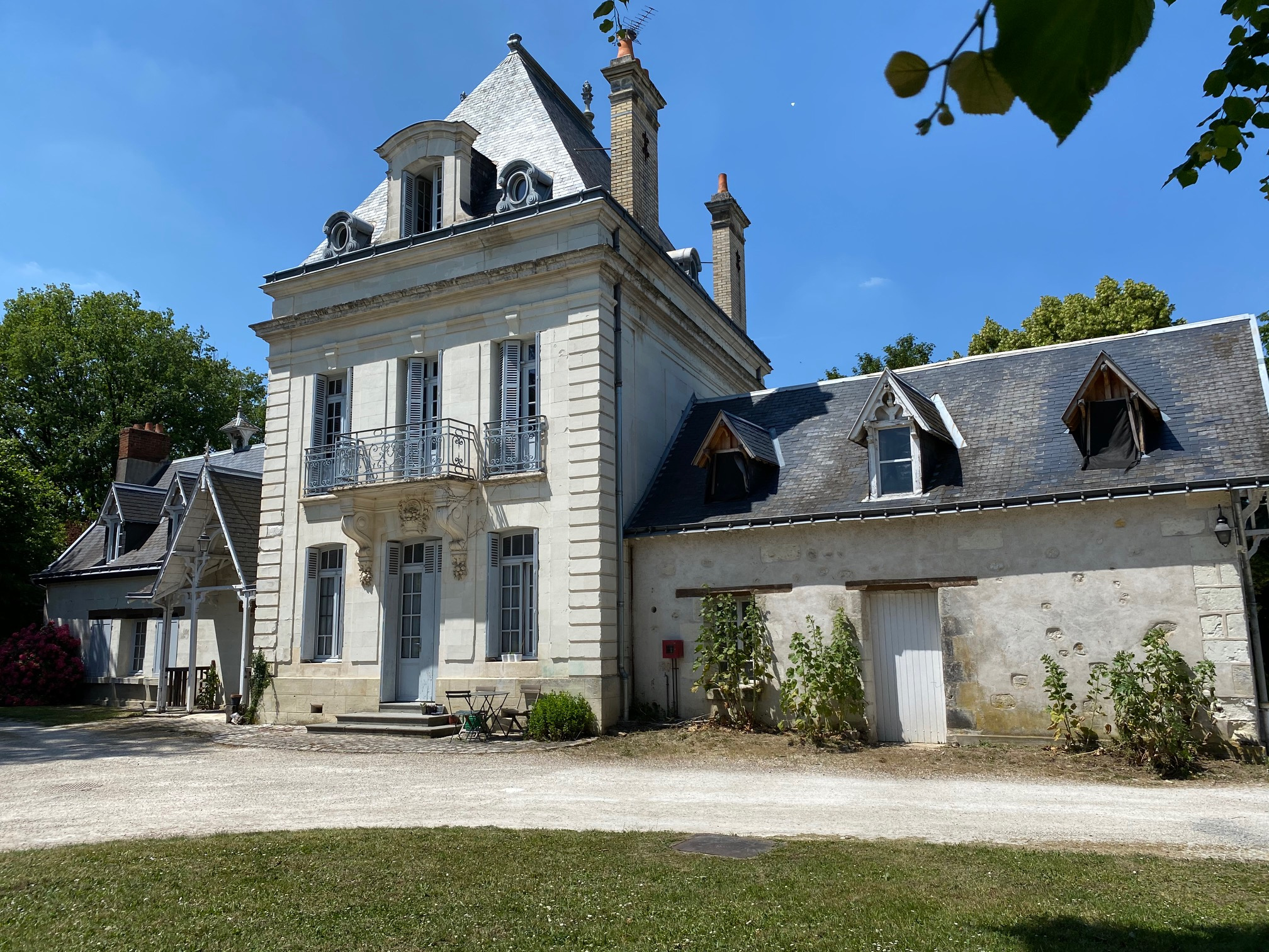 t2-chambray-les-tours